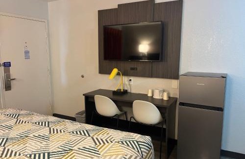 Grants Hotel | Studio 6 - Grants, NM