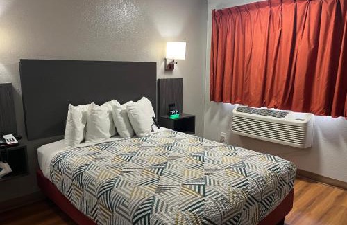 Grants Hotel | Studio 6 - Grants, NM