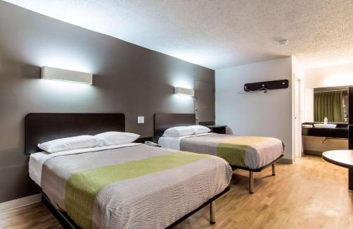 LaGrange Hotel | Studio 6 LaGrange