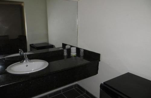 Dimond Hotel | Studio 6 - Oakland, CA – San Francisco Berkeley Area