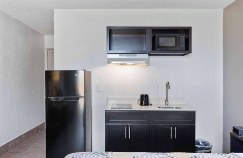 Pecos Hotel | Studio 6 Pecos, Tx