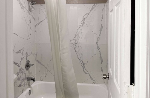 Lafayette Hotel | Studio 6 Suites - Lafayette, IN
