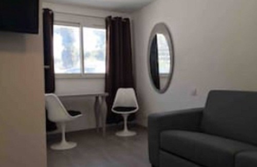 Carry-le-Rouet Apartment | Studio Adriana -