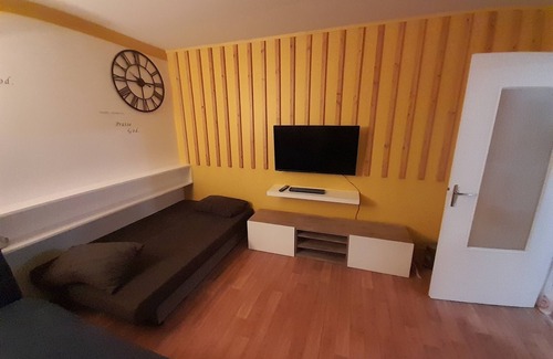Noisy-le-Grand Apartment | Studio - All Inclusive - Proche Aéroport CDG & Orly/paris/disney/châteaux