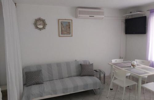 Veljun Primorski Apartment | Studio apartman Martina