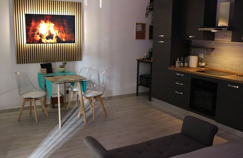 Seveso Apartment | Studio apartment 100 meters from the station. Trains every 15 minutes to Milan and Como!