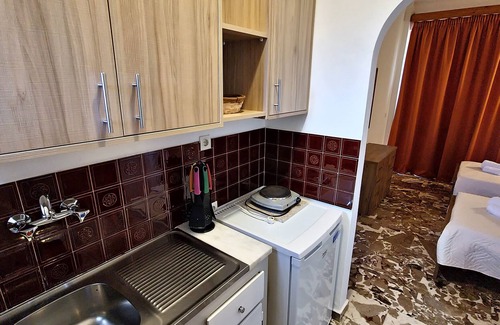 Melikia Apartment | Studio Apartment 'Alexandra Studio 4' with Private Balcony & Wi-Fi