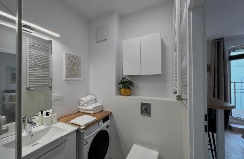 Bialoleka Apartment | Studio Apartment Honey by Galeria Północna
