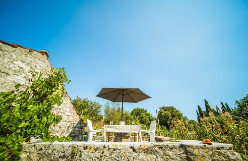 Zrnovo Apartment | Studio apartment in Žrnovo with Terrace, Air condition, WIFI (3709-1)