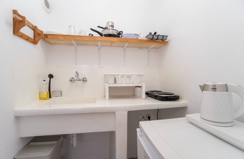 Paros Apartment | Studio Apartment 'Livadia Seaside Studios 12' with Shared Terrace, Wi-Fi and Air Conditioning