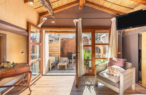 Province of Cagliari Apartment | Studio Apartment 'Loft Borgo Anninnia' with Terrace, Shared Garden & Wi-Fi