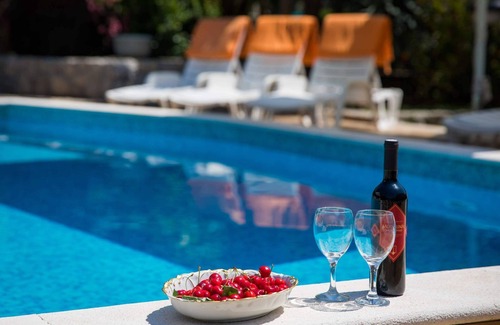 Molunat Apartment | Studio apartment with sea view