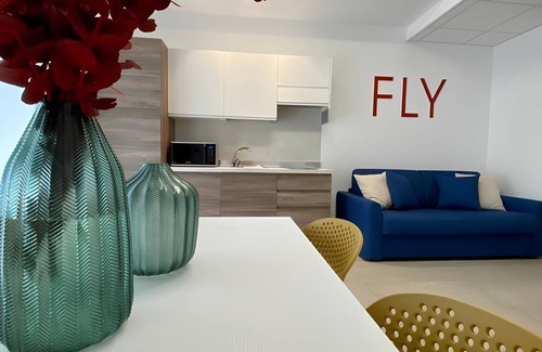 Municipio 2 House | Studio apartment with parking Polyclinic area.