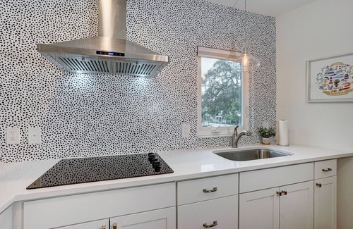 Downtown Dunedin Apartment | Studio Apt w/Private Balcony Overlooking Downtown Main St