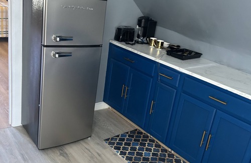 Ansonia Apartment | Studio Apt with kitchen,Living room, bathroom & bedroom, near Griffith hospital