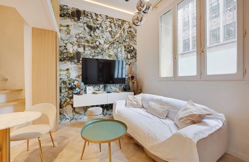 Faubourg-du-Roule Apartment | Studio Arc de Triomphe