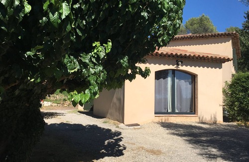 La Caravane Apartment | Studio au Calme et Idéalement Bien Placé Pour Découvrir le Cœur du Var 😉