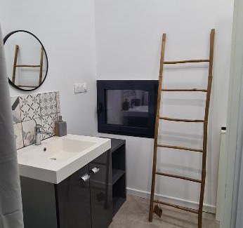 Sainte-Ouenne Apartment | Studio au milieu des animaux