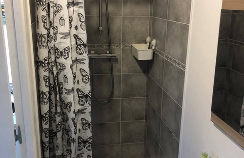 Villefranche-sur-Cher Apartment | Studio Au Number 10, free breakfast basket