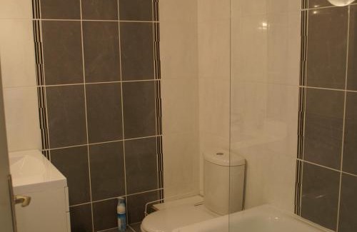 Prapoutel Apartment | Studio au pied des pistes avec balcon et casier à skis - FR-1-557-86