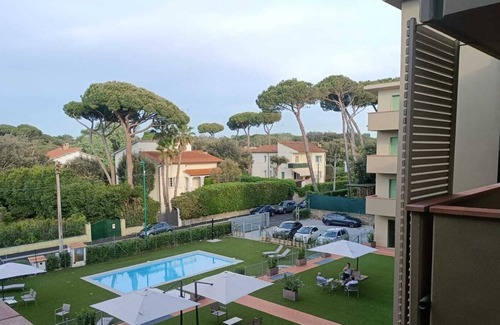 Tirrenia Apartment | Studio by the sea 2 steps from the Tower