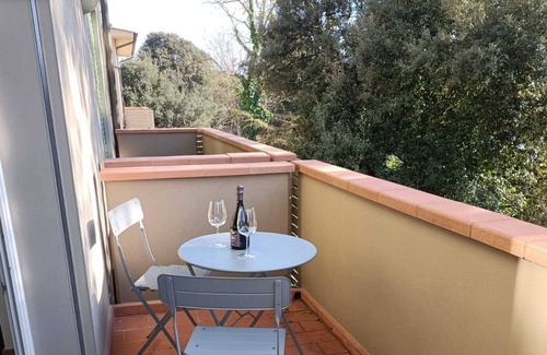 Tirrenia Apartment | Studio by the sea 2 steps from the Tower