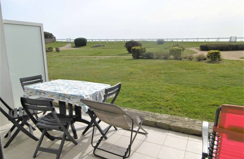 Saint-Jacques Apartment | Studio cabin 2 to 4 people 100 m from the sea