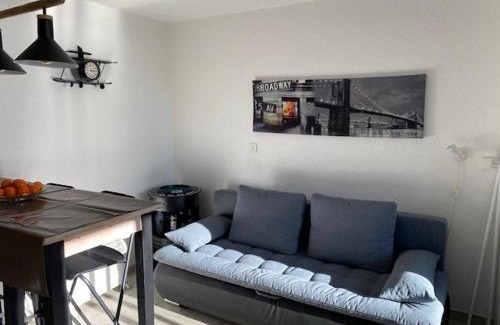 Le Barcares Apartment | Studio Cabine à Le Barcarès, 4 couchages, terrasse, parking, piscine et activités sportives - FR-1-195-23