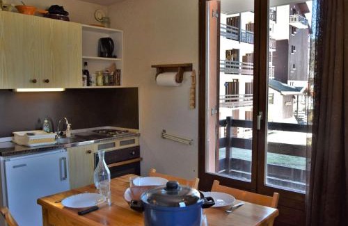 Risoul Apartment | Studio Cabine à Risoul 1850 - Calme, Parking Gratuit, Animaux Bienvenus - FR-1-330-505