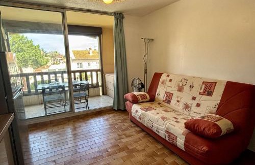 Argeles Plage Apartment | Studio cabine avec piscine, parking privé et loggia – 4 couchages, proche mer et commerces - FR-1-225-818