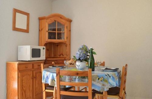 Frejus Plage Apartment | Studio cabine bord de mer, 4 pers, terrasse, rés. calme - FR-1-226A-57