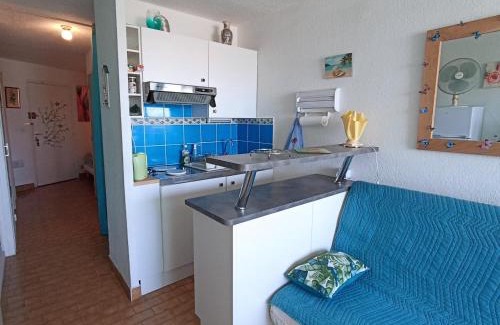Sete Apartment | Studio cabine climatisé face plage avec parking à Sète - FR-1-338-539