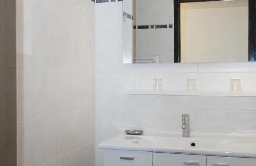 Valloire Apartment | Studio cabine confort 4 pers, balcon sud, centre de Valloire, proche remontées et loisirs - FR-1-263-380