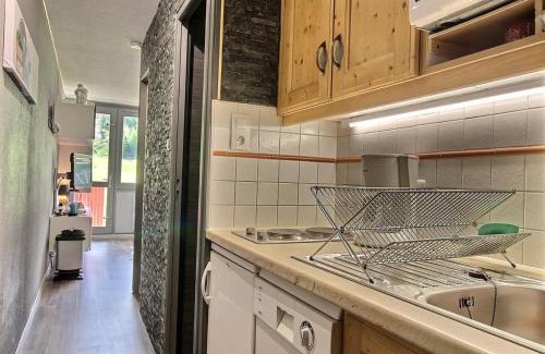 Plagne Centre Apartment | Studio cabine rénové à Plagne Centre avec balcon et proche des pistes - FR-1-455-68