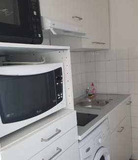 La Penne-sur-Huveaune Apartment | Studio calme près d’Aubagne