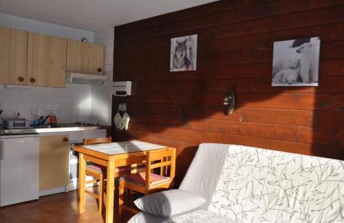 La Chapelle-d'Abondance Apartment | Studio chaleureux au cœur du village avec Multi Pass offert et balcon sud - FR-1-692-32