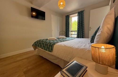 Excideuil Apartment | Studio Charmant au Coeur d'Excideuil - Animaux Bienvenus - FR-1-839-6