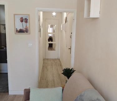 Pasteur Apartment | Studio climatisé à proximité des transports