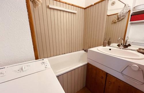 Vallandry Apartment | Studio cosy 4 pers avec balcon, proche pistes et centre. Animaux admis. - FR-1-757-129