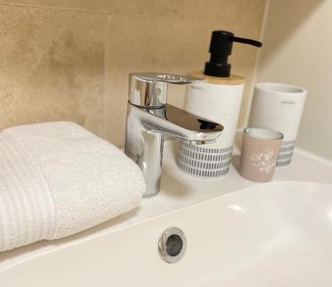 Sud Apartment | Studio cosy en Provence avec parking Le Monaco