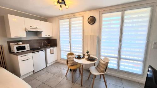 Bollee Apartment | Studio Cosy et Élégant avec place privée