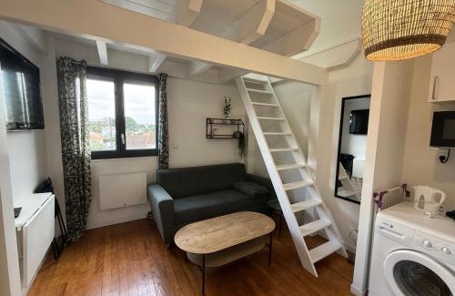Merignac Apartment | Studio Cosy Mezzanine