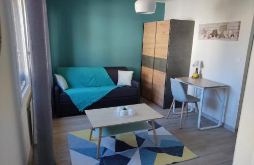 Cluses Apartment | studio cosy proche du centre + parking gratuit