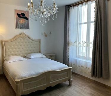 Centre Historique Apartment | Studio dans L'Eglise du Couvent