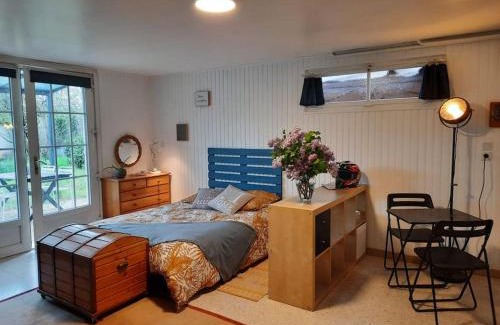 Meyzieu Apartment | Studio de charme pour séjour tranquille à deux - Groupama Stadium - LDLC Aréna - Fiducial Astéria - Eurexpo - Aéroport St Exupéry - Base nautique du Grand Large