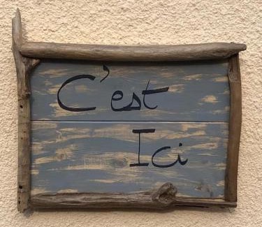 Meyzieu Apartment | Studio de charme pour séjour tranquille à deux - Groupama Stadium - LDLC Aréna - Fiducial Astéria - Eurexpo - Aéroport St Exupéry - Base nautique du Grand Large