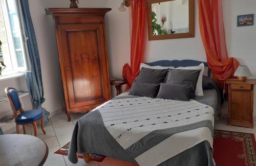 Arromanches-les-Bains Apartment | Studio De La Mer