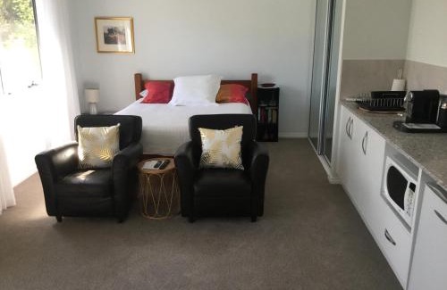 Echunga Bed & Breakfast | STUDIO ECHUNGA Adelaide Hills