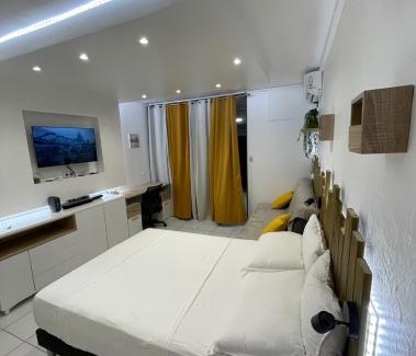 Bas du Fort Apartment | Studio en bord de mer- Bas du Fort- citerne d'eau