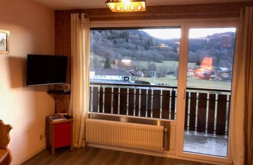 Thollon-les-Memises Apartment | Studio entièrement rénové entre lac et montagne